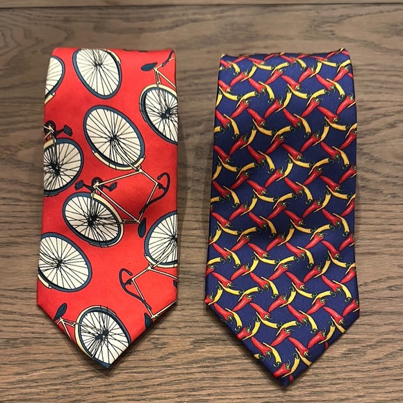 Lands' End Red Bicycles 🚲 and Blue Chili Peppers 🌶️ - Picture 1 of 3